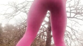 Watch my milf pawg ass twerk in new leggings at the park