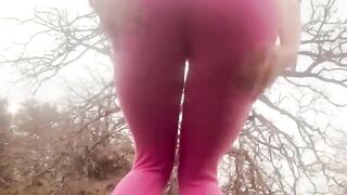 Watch my milf pawg ass twerk in new leggings at the park