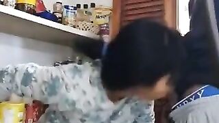 Una Mamada Ligera En La Tienda