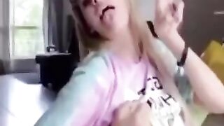 Tik Tok Slut doing Naked Gymnastics and Twerking