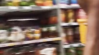 This girl loves to show her body in the supermarket