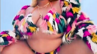 LIZZO SEXY INSTAGRAM VIDEOS 2