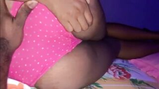 වැස්සට මෝල් උන අක්කට මල්ලි හුකයි