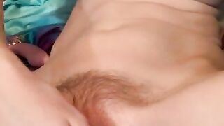 OnlyFans and Twitter Teen Slut Sarah Evans..Watch her Cum Drip out as she Rubs her Smoking Hot Pussy