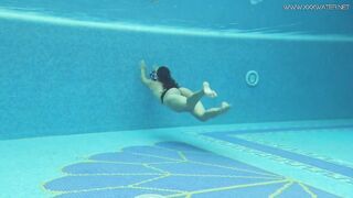 Hottest nudist Sazan Cheharda alone in the swimming pool