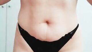 Kleiner Striptease (Schmusekatze96 - Onlyfans)