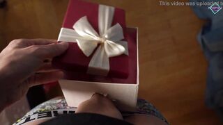 Horny blonde got a dick in a box and tried it in her tight ass. Karneli Bandi