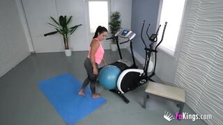 Andrea fulfills the challenge and bangs her trainer