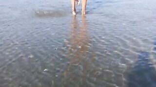 Hottest Nudist Babe has a Great Time at the Beach with Pee & Big Cumshot on her Foot