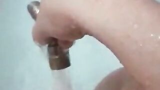 Object insertion: open shower in my pussy until I squirt