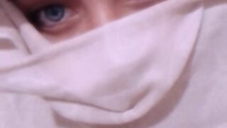 Muslim Girl with Beautiful Blue Eyes Masturbates