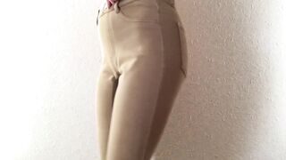 I CAN'T HOLD IT! Peeing in my Chino Pants [japanese Amateur]