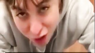 HORNY GIRLFRIEND BEGGING TO SUCK HIS COCK, SNAPCHAT BLOWJOB