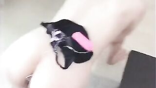 首輪&ローター挿入散歩ケツ叩かれ喜ぶ人妻 Wearing a Collar & Adult Toys Married Pet's Ass Banging for a Walk and SEX