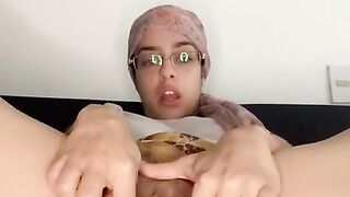 Arab giving female anatomy lessons using her vagina as a sample if you want to see the full video su