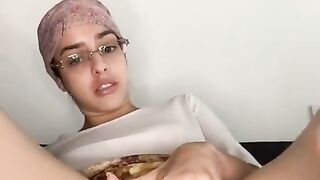 Arab giving female anatomy lessons using her vagina as a sample if you want to see the full video su