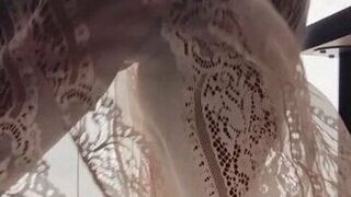 BBW twerking in lace