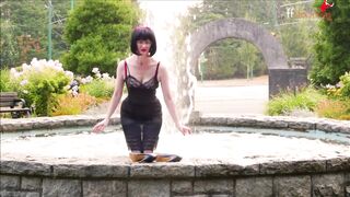 FFstockings - Mature Julia Gets Wet in Public