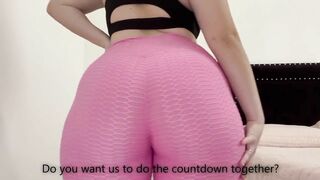 Fanny Farting Up Close In Leggings (HUGE ASS)