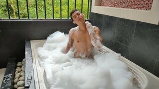 Latino big cock and big ass bathe in sparkling jacuzzi fucks and throws Cum