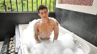 Latino big cock and big ass bathe in sparkling jacuzzi fucks and throws Cum