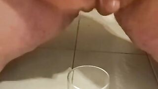 Task for fitsole Chubby clit play and cum in glass