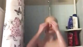 Shower in Blonde