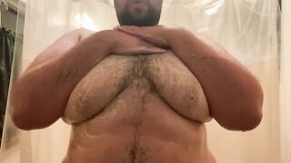 Playing with my tetas in the shower