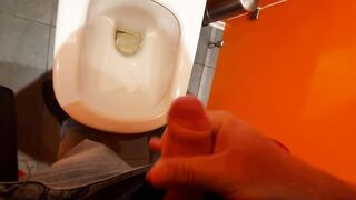 Guy CUMS in PUBLIC bathroom THERE ARE OTHER PEOPLE!