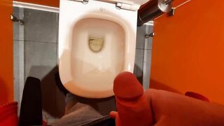 Guy CUMS in PUBLIC bathroom THERE ARE OTHER PEOPLE!