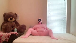 Pink Zentai BBW masturbating