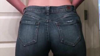 Watch me struggle to get these tight jeans over my big ass