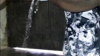 Desi Indian bhabhi Pissing