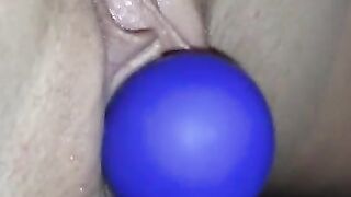 Cheating college slut cums from finger bang in hotel off campus