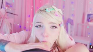 Teen girl does blowjob and stepbrother cum on her face