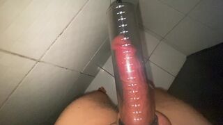 before having sex I make my penis grow a few centimeters with my penis pump