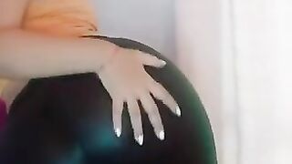 RubíCam sexy and horny with latex leggings