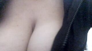 Tetas naturales grandes