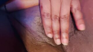 ebony slut trying to nut