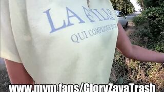 GloryZavaTrash - Je m'amuse avec son tracteur et suce son engin