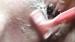 I shave her hairy pussy and she cums