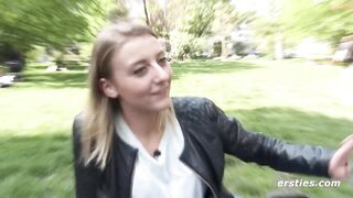 Ersties - Single-Mädchen Tamara aus München fingert sich von hinten