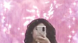 Chubby pinay mirror selfie pinakita ang puke