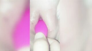 Using a sextoy until she has an orgasm