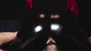 Redheaded girl in latex licked to orgasm - 4k video