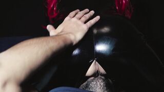 Redheaded girl in latex licked to orgasm - 4k video