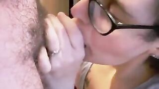 Blowjob Queen loves dick in her throat