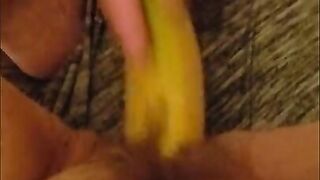 Fan request to use a banana ends in hard orgasm