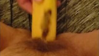 Fan request to use a banana ends in hard orgasm