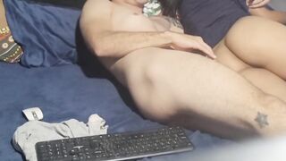 Ladinho lifting the leg cumming inside